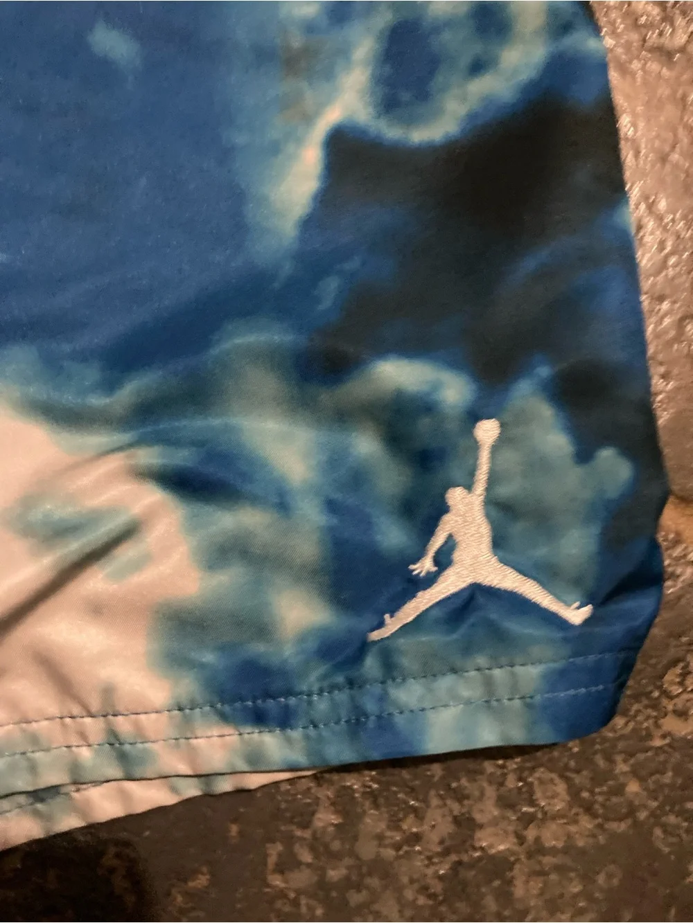 Jordan Boys' Essentials Smoke Dye Swim Trunks/Shorts Size L